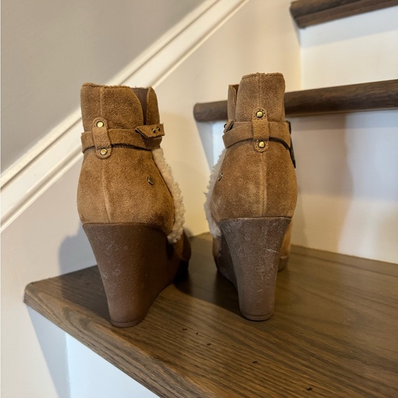 UGG Boots - Picture 3 of 8
